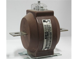 AMT-0 50/5A áramváltó