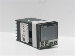 DT320RA-0200 Prog. hőm.szabályzó, 48x48mm, relé kimenet, bővítő nélkül. Táp: 230VAC RS-485