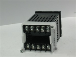 E5CN-R2MT-500 24V AC/DC hőfokszabályozó
