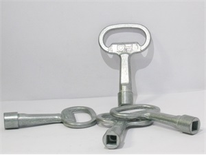 SZ 2547.000 szekrénykulcs 7mm, négyszögletes