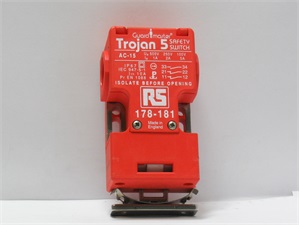 Trojan 5 nyelves biztonsági végálláskapcsoló